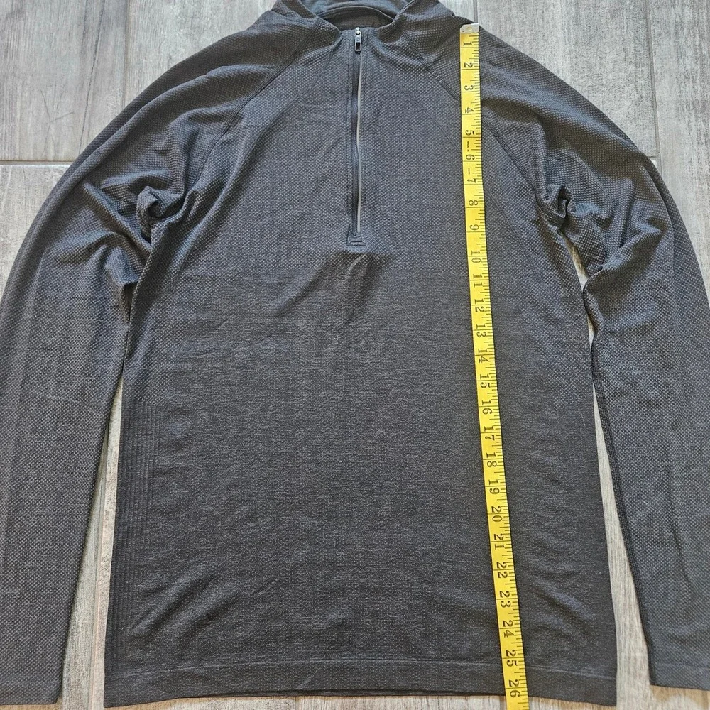 Lululemon Metal Vent Tech 1/2 Zip Pullover Mens S Gray Lightweight Gorpcore Yoga